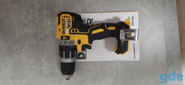 Дрель-шуруповёрт Dewalt Dcd796, фотография 2