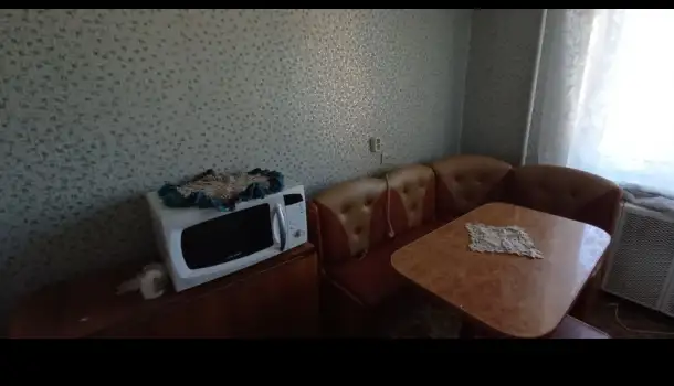 сдаю 3к квартиру по договору 150ку  г. Солигоск ул . Октябрьская 75 , на длительный срок без посредников . Все вопрос, фотография 4