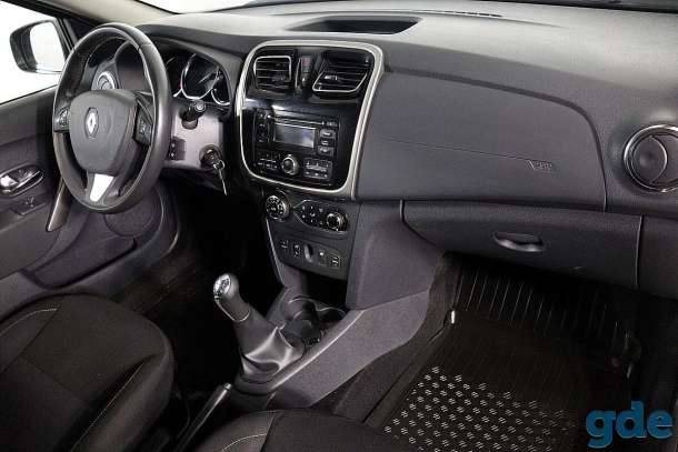 Renault Sandero МКПП 2016, фотография 8