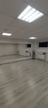 Сдам 50 м в центре (ул. Димитрова). Под услуги, офис, студию или другое, фотография 1