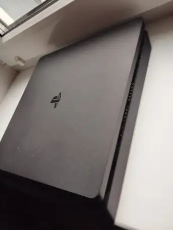 Игровая приставка PS4 Slim 1Tb, фотография 5