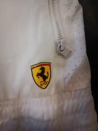Оригинальная ветровка PumaFerrari, фотография 4