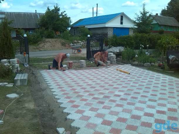 Укладка тротуарной плитки . Бордюрного камня ., фотография 3