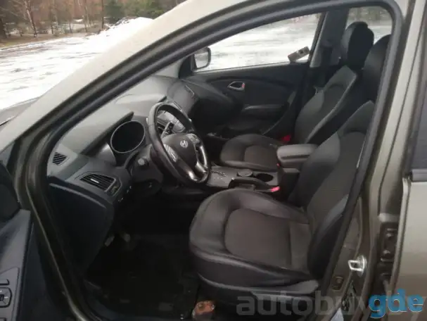 Hyundai ix35 1 поколение 2.0 AT (150 л.с.), 2010 года, фотография 2