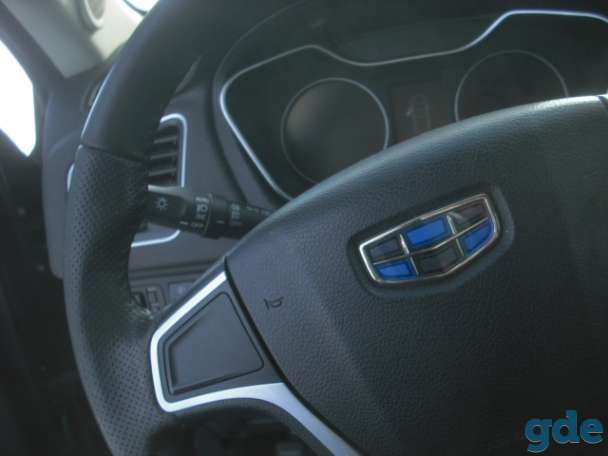 Легковой универсал (universal) GEELY EMGRAND X7  2018 г.в., фотография 14