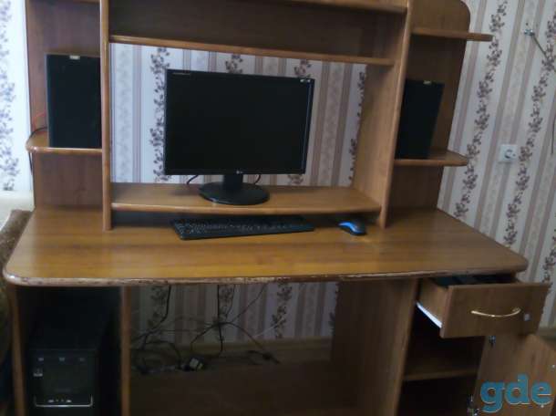 компьютерный стол, фотография 1