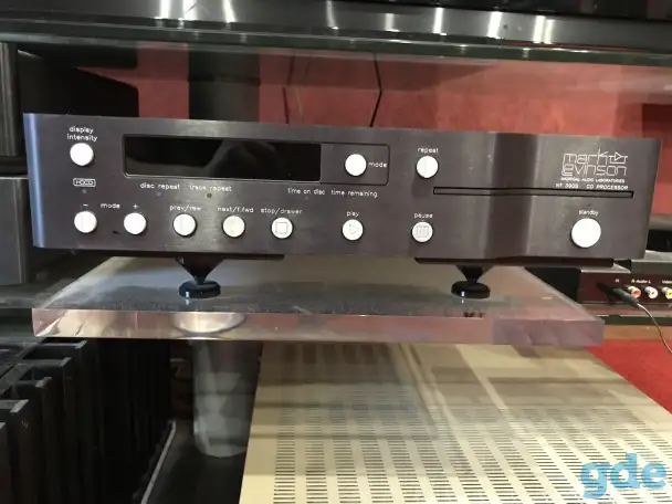 Mark Levinson, фотография 1