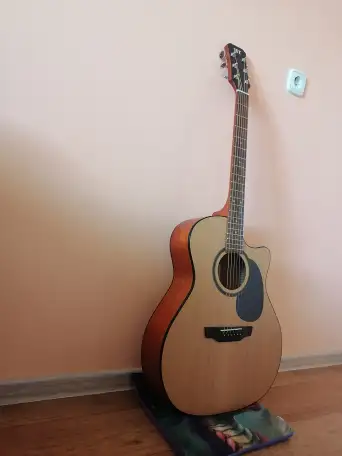 Продам новую гитару за пол цены, фотография 3