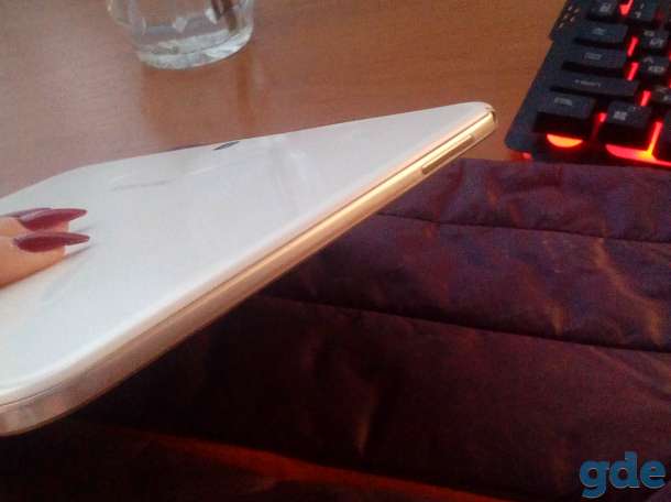 Samsung GALAXY Tab 3, фотография 4