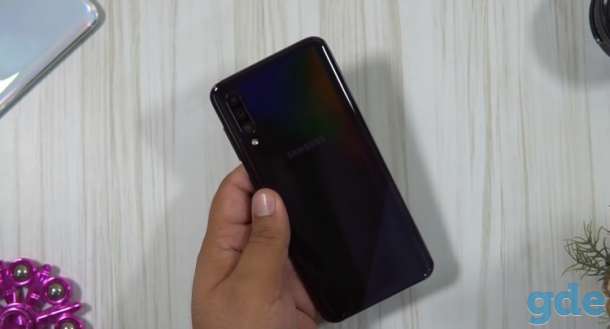 Смартфон Samsung Galaxy A30S, фотография 1