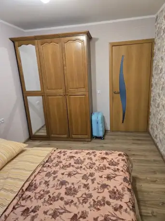 Сдаю посуточно просторную,  тёплую, светлую   2-комнатную квартиру в г. Логойске, фотография 3