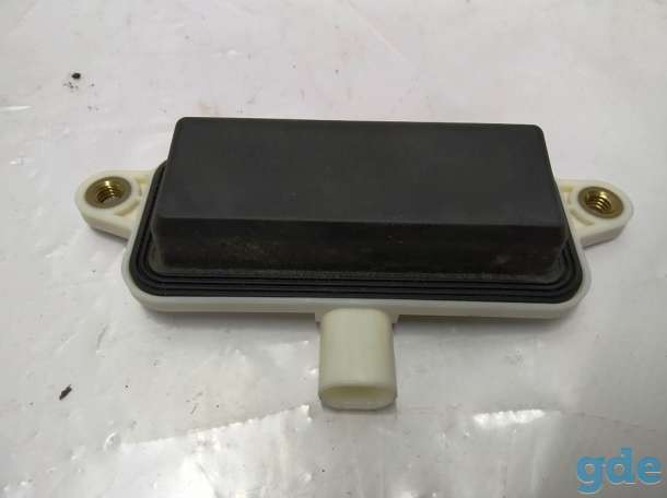 Зап. части для авто Tesla. Ручка крышки багажника Tesla model XBB HANDLE, LIFTGATE {MX}, фотография 1