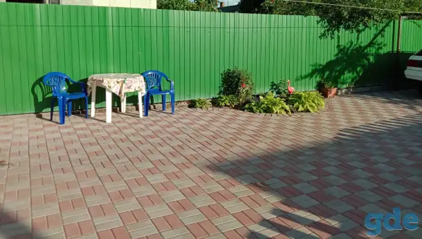 В продаже пол дома в микрорайоне Речица, Дворникова, фотография 1