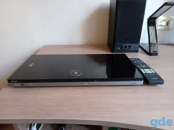 Blu-Rau плеер SHARP BD-HP90RU.ДВАДЦАТЬ ОДИН BLU-RAY ДИСК В ПОДАРОК (ФАНТАСТИКА, ПРИКЛЮЧЕНИЯ), фотография 2