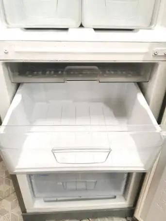Холодильник Indesit 200 см. Доставка, фотография 8