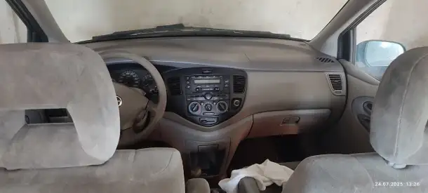 Автомобиль Mazda MPV, фотография 4