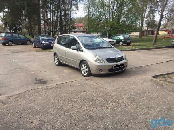 Toyota Corolla Verso II (E121), 2002, фотография 1