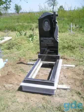 Памятники из Гранита Лунинец, фотография 2