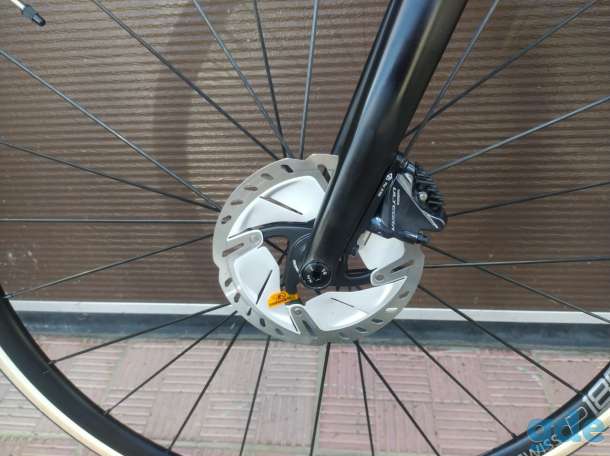 Продам велосипед BMC TEAMMACHINE SLR02 DISC TWO NEW 2020Г новый. Модель 2020г. Комплектация Ultegra Di 2 R-8050, фотография 7