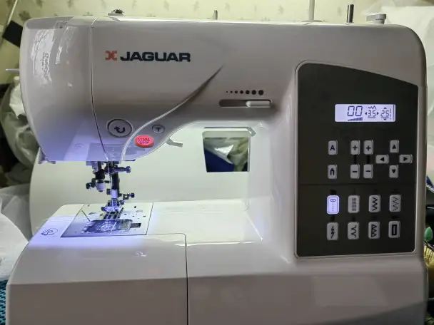 Продаётся компьютерная швейная машинка Jaguar CR 990, фотография 6