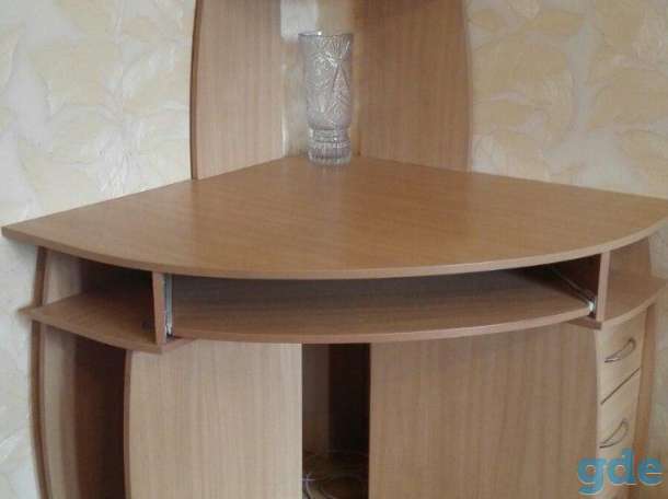 Продам  компьютерный стол, фотография 1