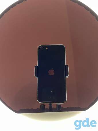 Продам iPhone SE 2020 на 64gb в чёрном цвете, фотография 1