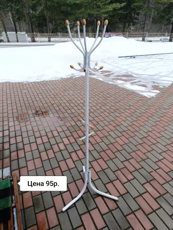 Вешалка новая крепкая и устойчивая, фотография 1