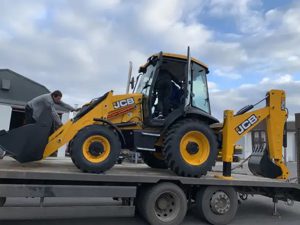 Аренда экскаватора-погрузчика jcb в Жодино, фотография 4