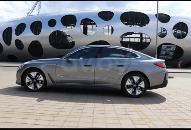 BMW i4, фотография 5