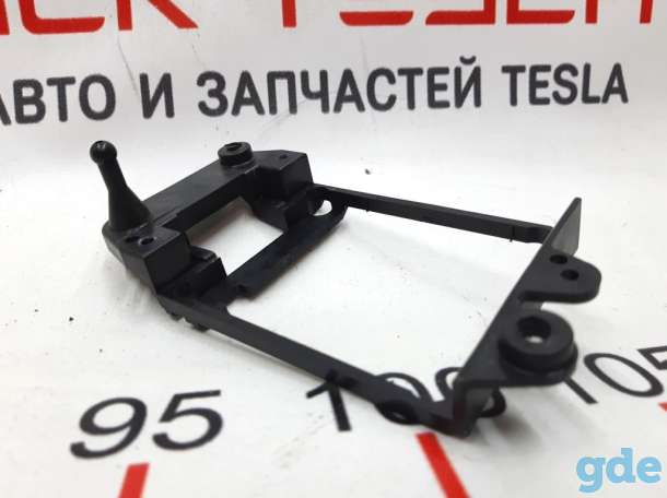 Зап. части для авто Tesla. Крышка прижимная радара автопилота AP 2.5 верхняя Tesla model S RESTB, фотография 2