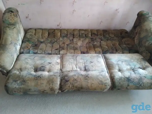 Продам диван раскладной,цена 200 руб, фотография 2
