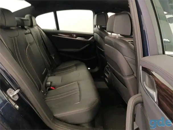 BMW 5 Series 530i Executive - Бензин. Автомат., фотография 5