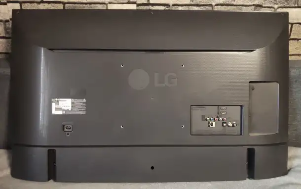 Телевизор LG 43LH570V разбита матрица, фотография 4