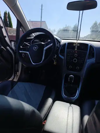 Opel Astra j (2015 г.) / Опель астра j 2015, фотография 6
