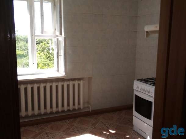 Продам двухкомнатную квартиру в г. Ельске, с погребом и большим сараем, фотография 2