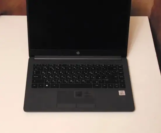 Ноутбук 14.0 HP 240 G8 27K62EA новый, фотография 2