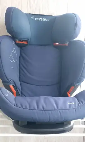 Автокресло 2/3 maxi-cozy fero, б/у, ст.м Малиновка, фотография 3