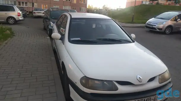 Автомобиль Renault Laguna, фотография 2