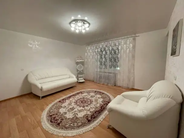 Квартира на сутки в Несвиже с хорошим ремонтом, ул.Лазаря, д.6, фотография 2
