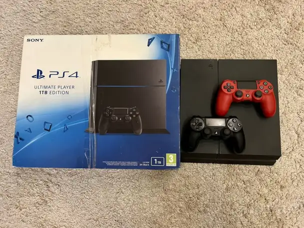 Продам приставку Sony Ps4 fat 1000gb в идеальном состоянии, фотография 1