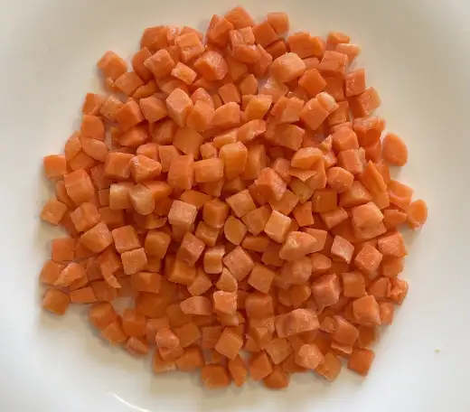 Морковь быстрозамороженная кубик, фотография 1