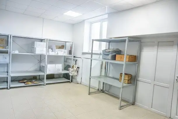 Светлый офис 153 м с open-space  25 м склад. 1 этаж, 3 входа, рядом метро, фотография 6