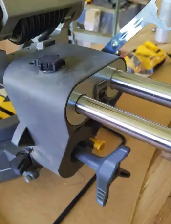 Торцовочная аккумуляторная пила DeWALT DCS781N., фотография 6