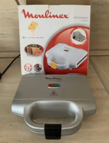 Бутербродница Moulinex Ultracompact 9000 s1 SM154135 электрический гриль сэндвичница, фотография 1