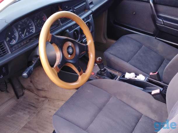 Продам автомобиль Mercedes-Benz 190, фотография 2