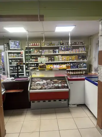 Продается часть изолированного помещения на первом этаже жилого дома площадью 46,4 кв.м. продуктового магазина, фотография 2