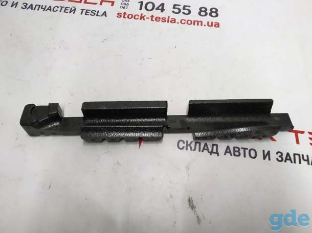 Зап. части для авто Tesla. Проставка накладки порога переднего правого Tesla modelHM3, LOWER A, фотография 2
