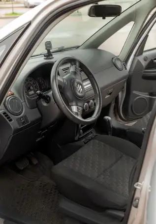 Продаю авто Suzuki, фотография 2