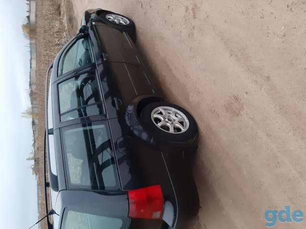 Автомобиль Volkswagen Golf IV, фотография 8