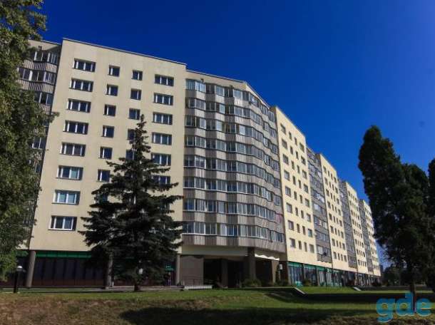 Продается просторная 3-х комнатная квартира планировки 
